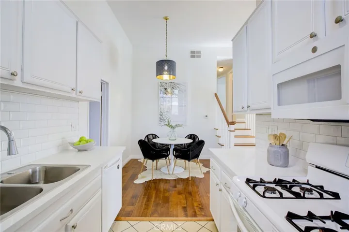 1304 Berkeley Street 3, Santa Monica, California 90404