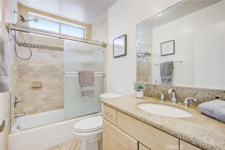 1304 Berkeley Street 3, Santa Monica, California 90404