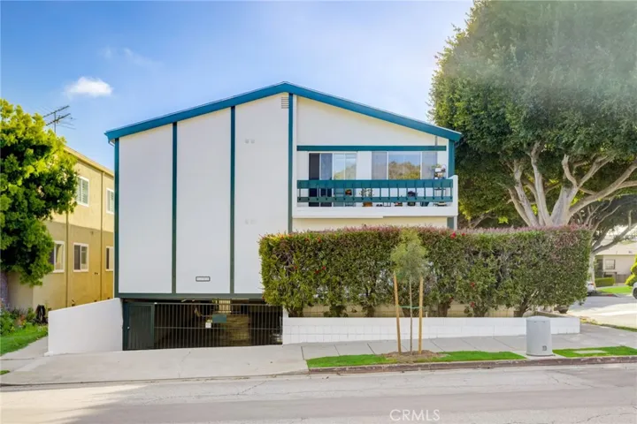 1304 Berkeley Street 3, Santa Monica, California 90404