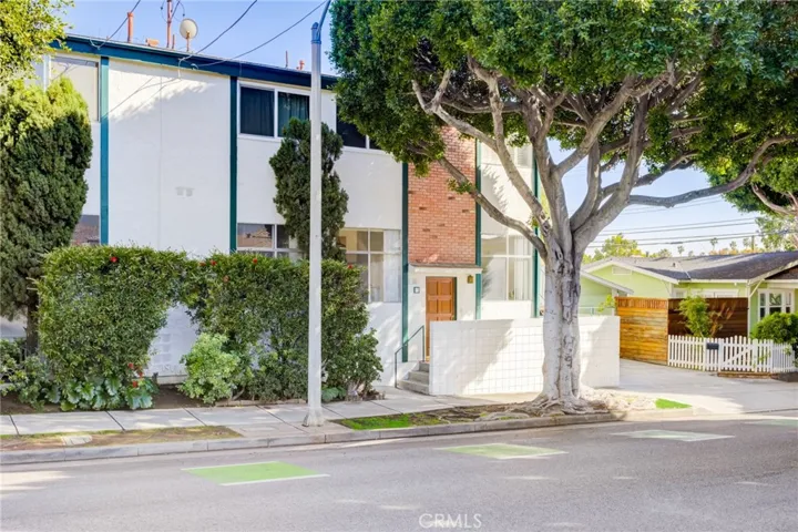 1304 Berkeley Street 3, Santa Monica, California 90404