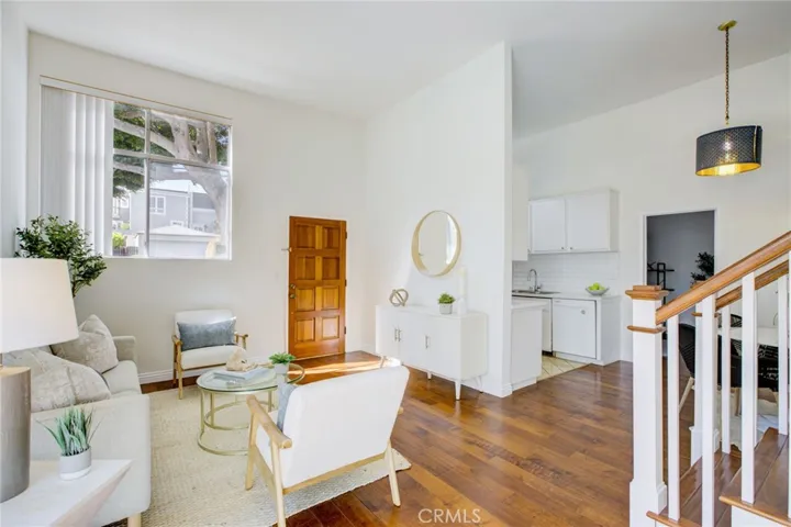 1304 Berkeley Street 3, Santa Monica, California 90404