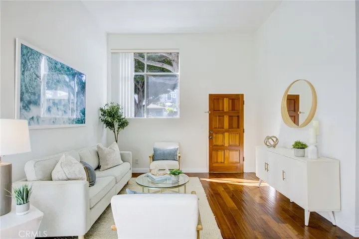 1304 Berkeley Street 3, Santa Monica, California 90404