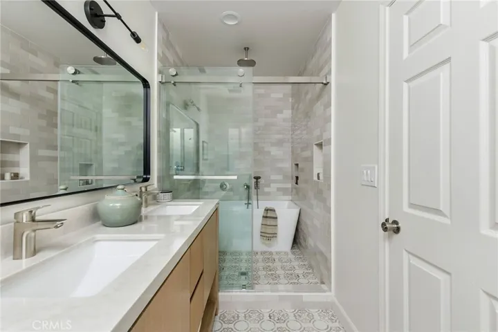 4057 Woodcliff Road, Sherman Oaks, California 91403