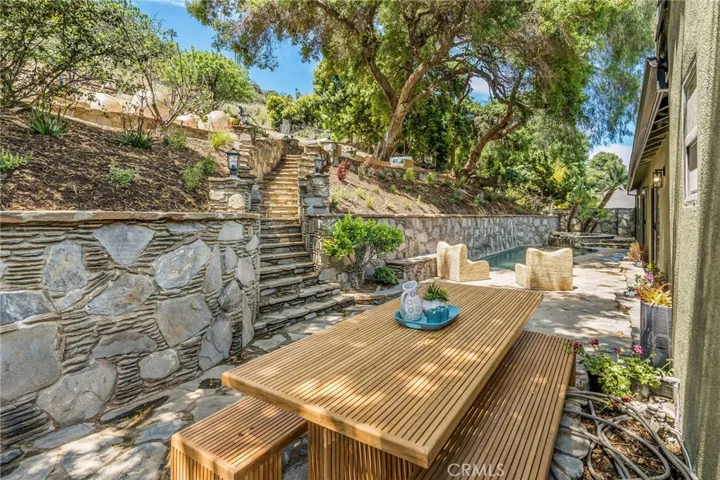 4057 Woodcliff Road, Sherman Oaks, California 91403