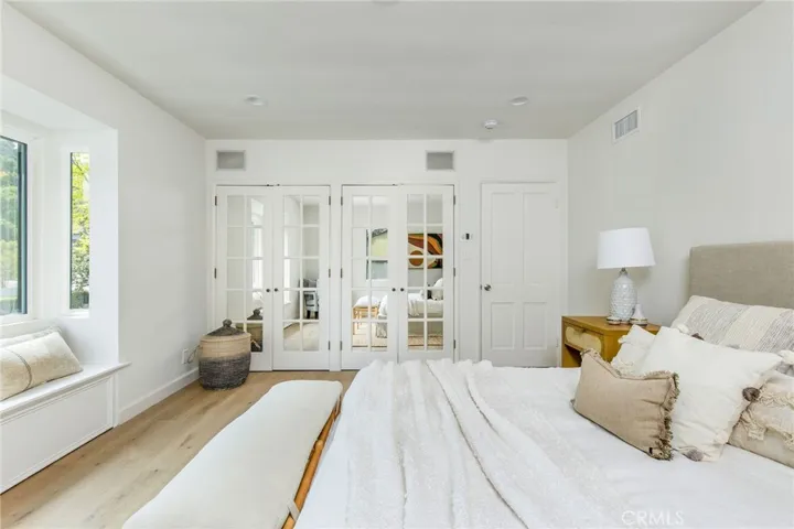 4057 Woodcliff Road, Sherman Oaks, California 91403