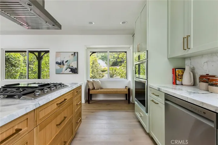 4057 Woodcliff Road, Sherman Oaks, California 91403