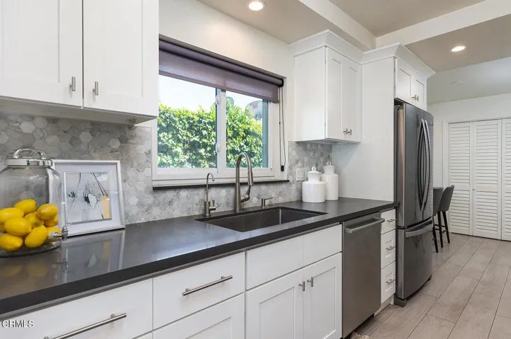 802 W Olive Ave 011-mls