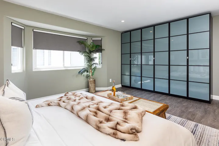 802 W Olive Ave 017-mls