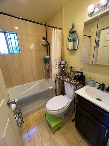 553 W 110th Street, Los Angeles, California 90044