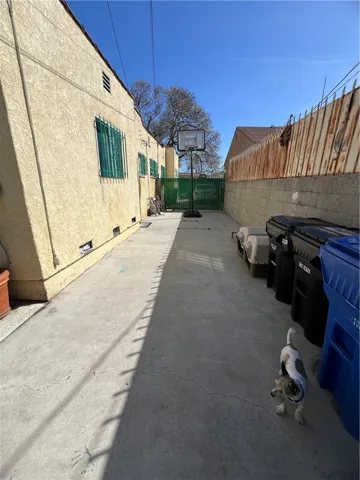 553 W 110th Street, Los Angeles, California 90044