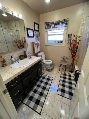 553 W 110th Street, Los Angeles, California 90044