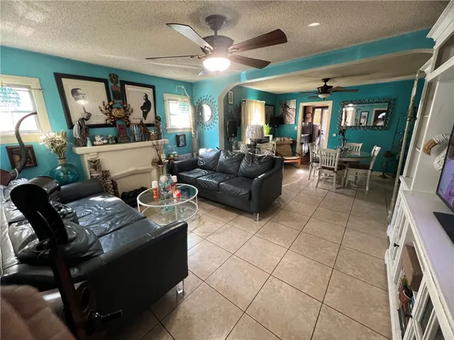553 W 110th Street, Los Angeles, California 90044