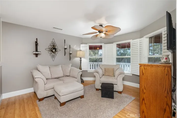 Sitting area or dining room off entry