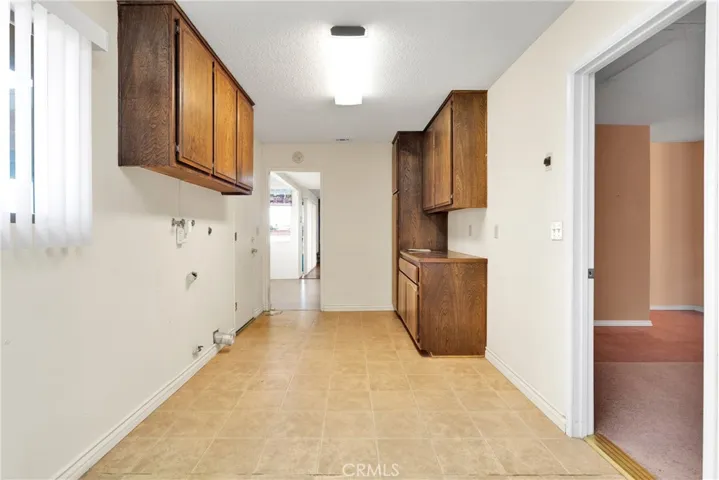 18572 Atlantic Street, Hesperia, California 92345