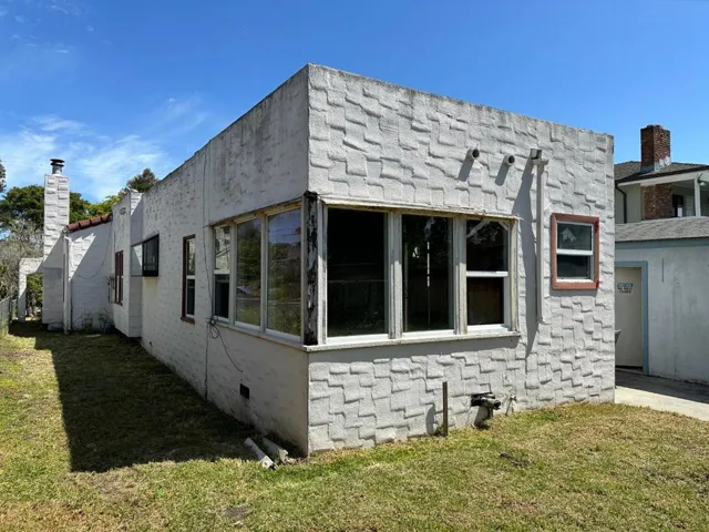 325 Van Ness Avenue, Santa Cruz, California 95060