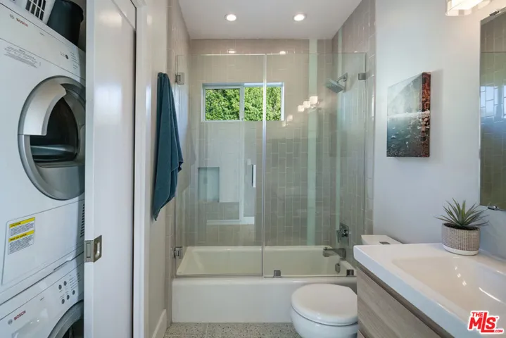 8011 Floral Avenue, Los Angeles, California 90046