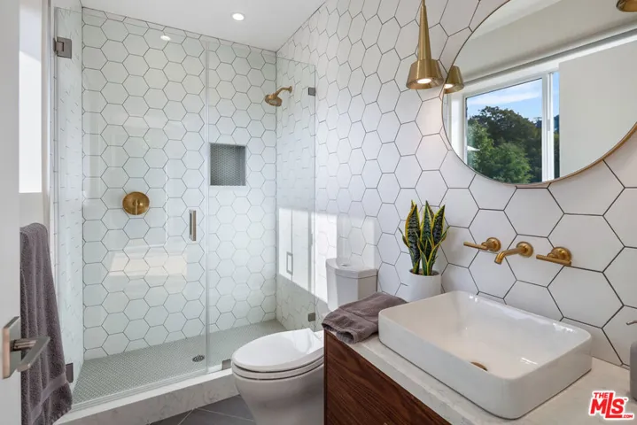 8011 Floral Avenue, Los Angeles, California 90046