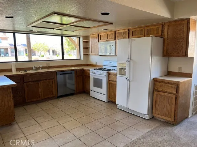 14404 Jamaica Lane, Helendale, California 92342