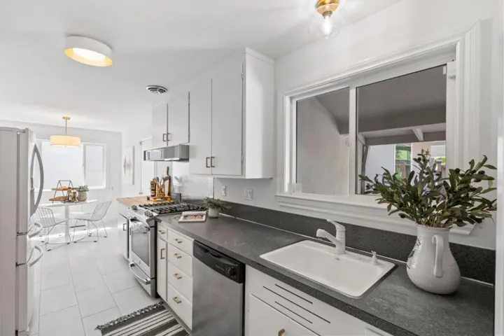 1605 Sunnyslope Avenue, Belmont, California 94002