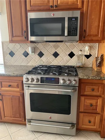 stove and microwave