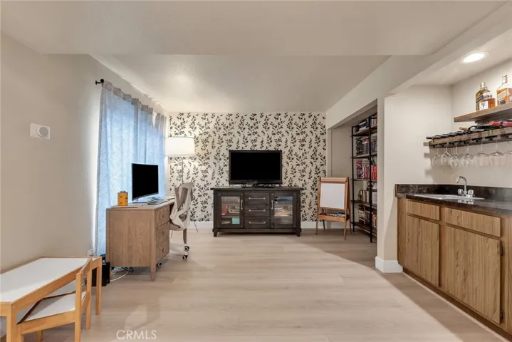 230 Bethany Road 210, Burbank, California 91504
