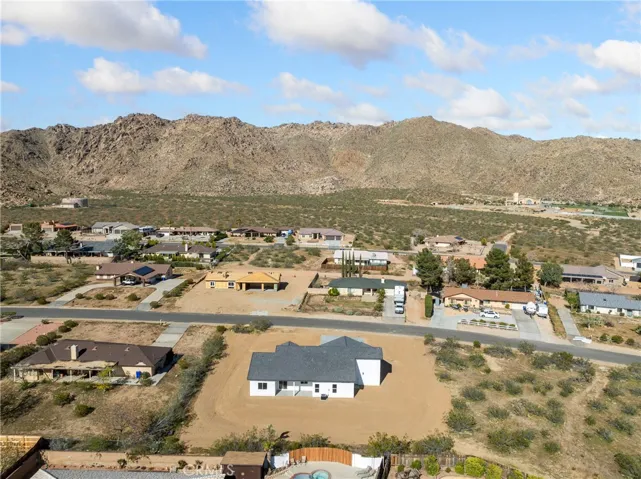 16970 Tokata Road, Apple Valley, California 92307