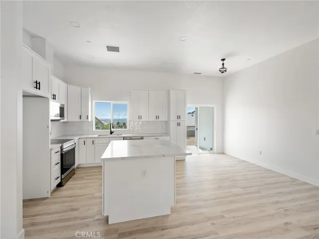 16970 Tokata Road, Apple Valley, California 92307
