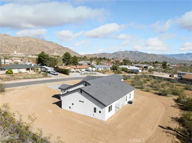 16970 Tokata Road, Apple Valley, California 92307