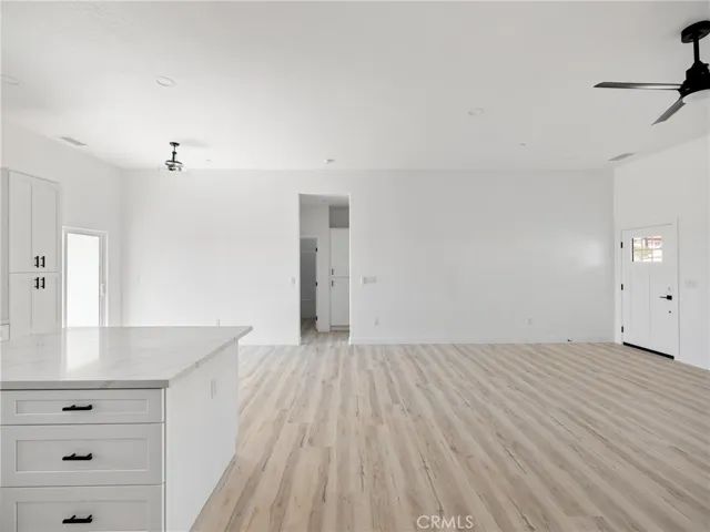 16970 Tokata Road, Apple Valley, California 92307