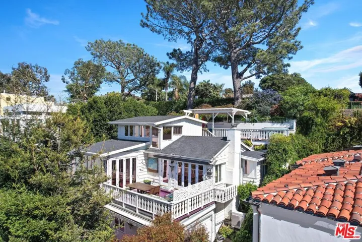 339 Adelaide Drive, Santa Monica, California 90402