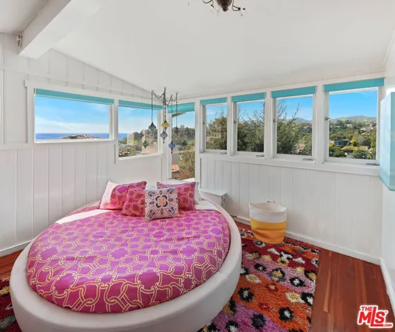 Upper Bedroom