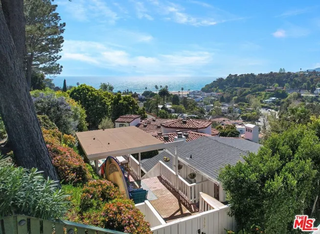 339 Adelaide Drive, Santa Monica, California 90402