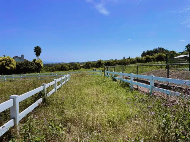 239 Futurity Lane, Fallbrook, California 92028
