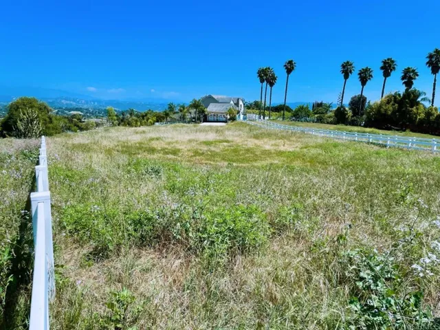 239 Futurity Lane, Fallbrook, California 92028