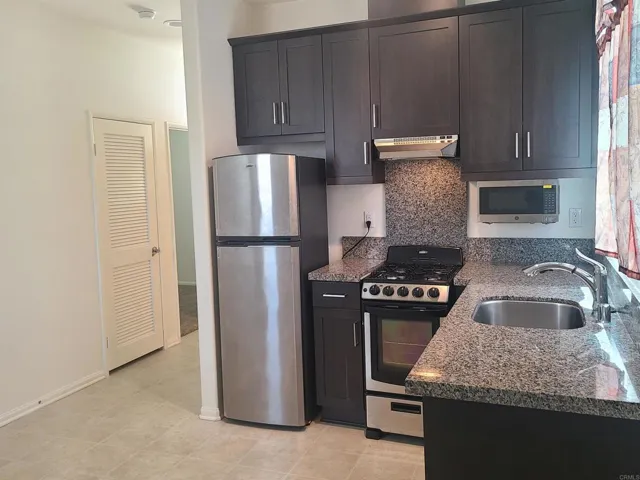 5612 Topstone Drive, Hemet, California 92545