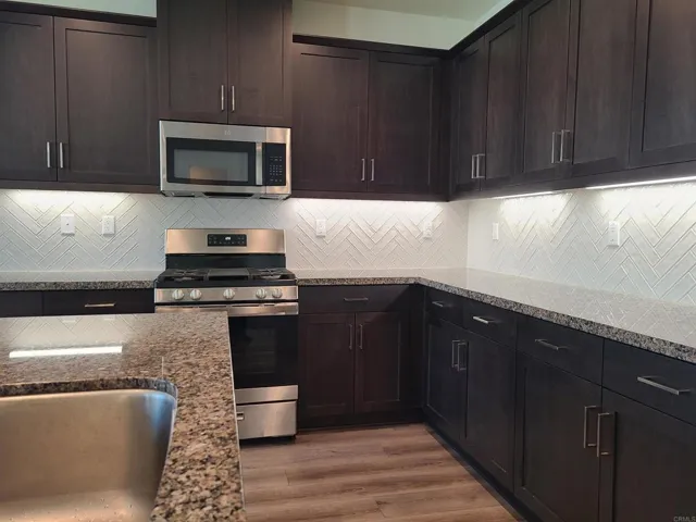 5612 Topstone Drive, Hemet, California 92545