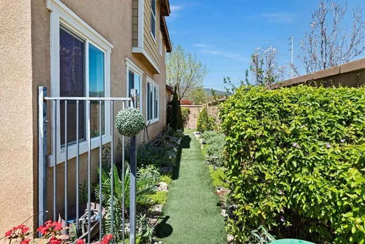 15759 Fan Palm Street, Fontana, California 92336
