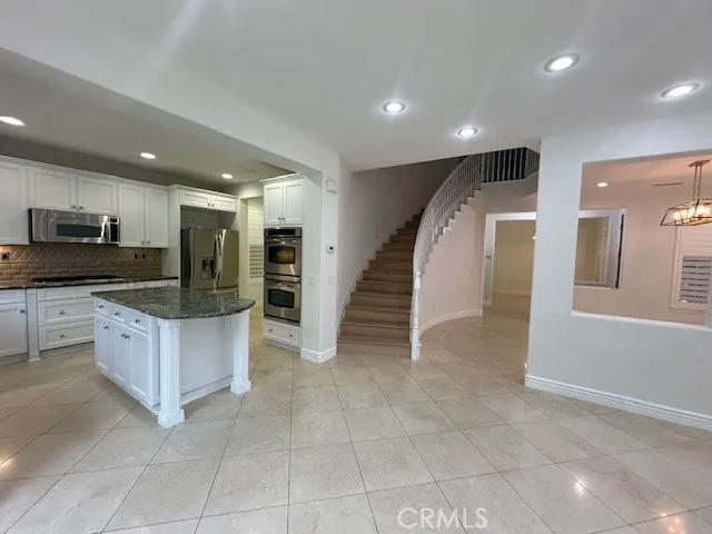 27556 Country Lane Road, Laguna Niguel, California 92677