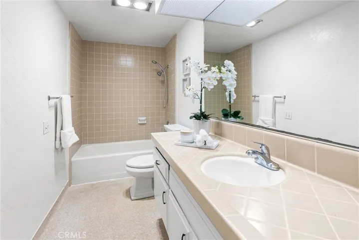 1390 Dunning Drive, Laguna Beach, California 92651