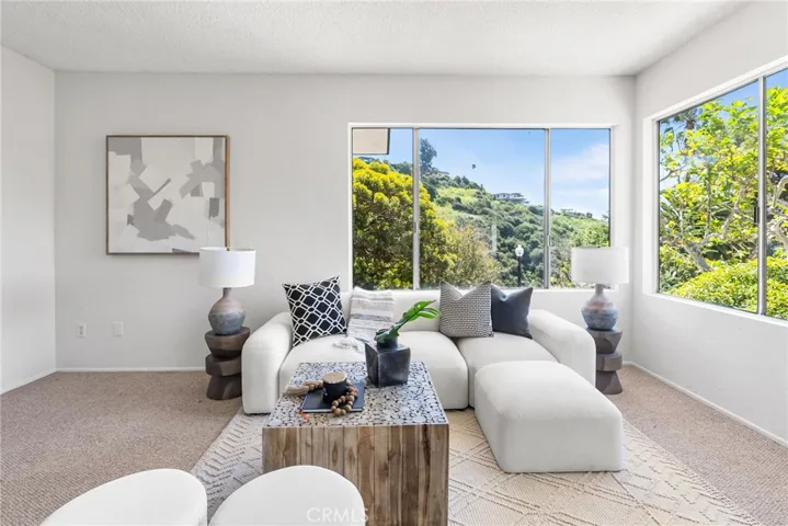 1390 Dunning Drive, Laguna Beach, California 92651