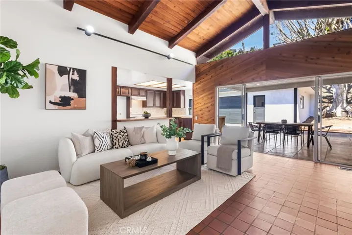 1390 Dunning Drive, Laguna Beach, California 92651
