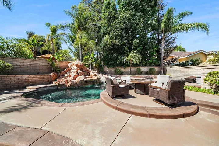 21865 Todd Avenue, Yorba Linda, California 92887