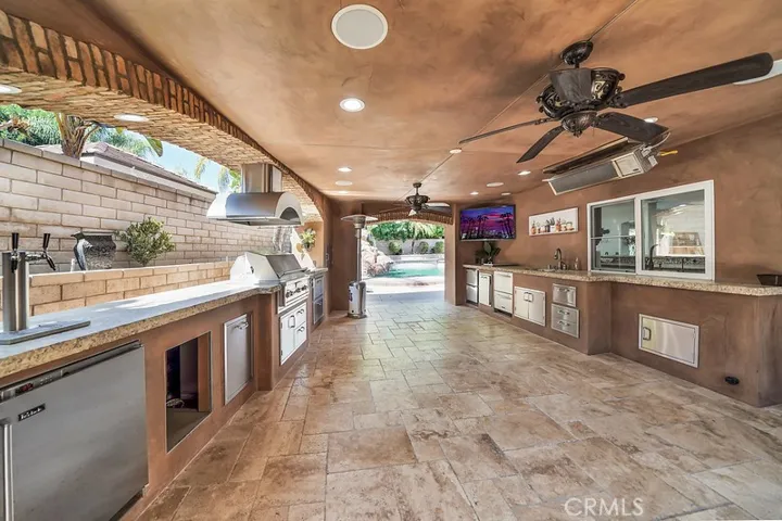 21865 Todd Avenue, Yorba Linda, California 92887