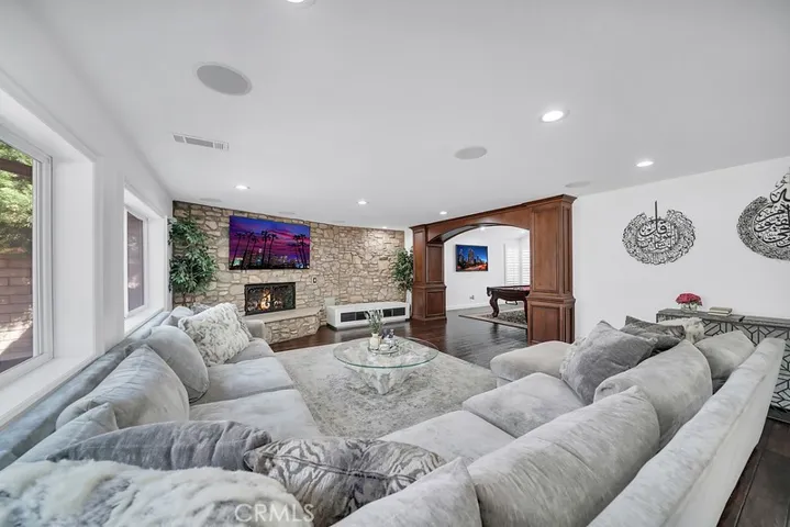 21865 Todd Avenue, Yorba Linda, California 92887