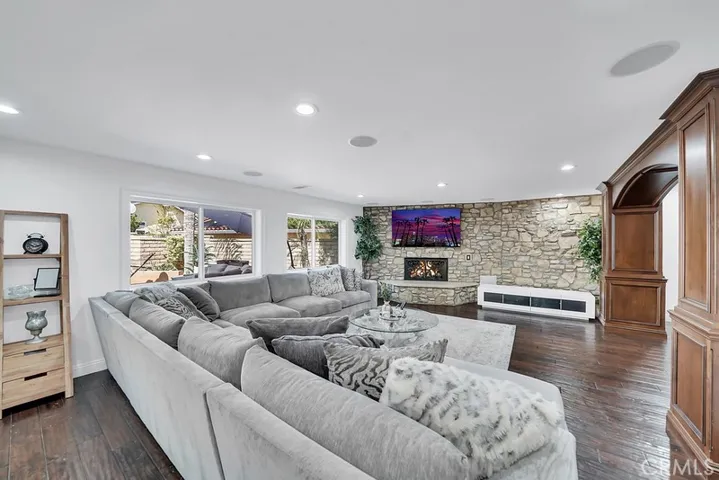 21865 Todd Avenue, Yorba Linda, California 92887