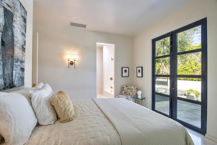 51-Bedroom