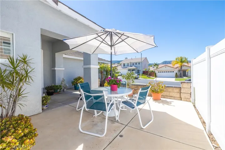 Enjoy the Neighborhood Views!