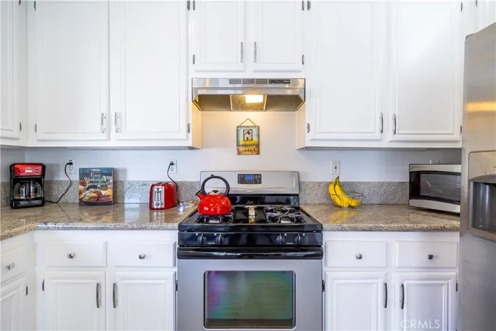 3427 Kentucky Lane, Corona, California 92882