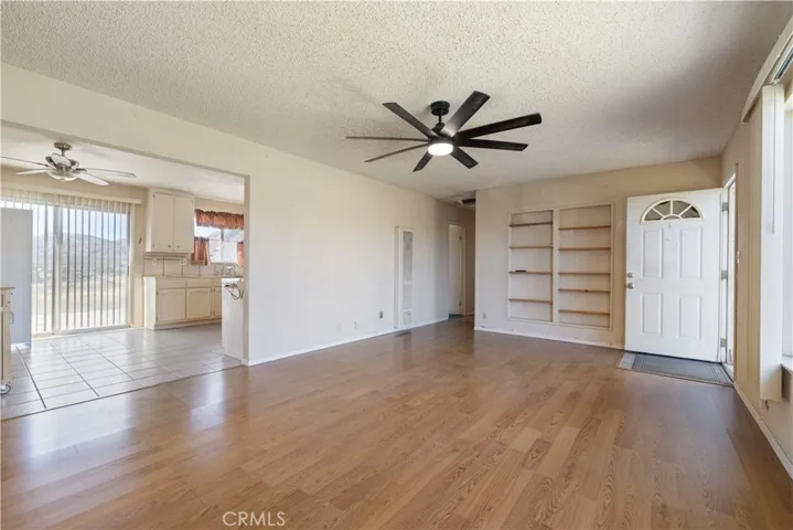 37920 Grand View Avenue, Yermo, California 92398