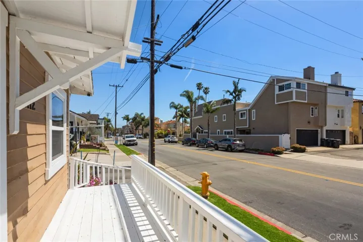 1112 Acacia Avenue, Huntington Beach, California 92648